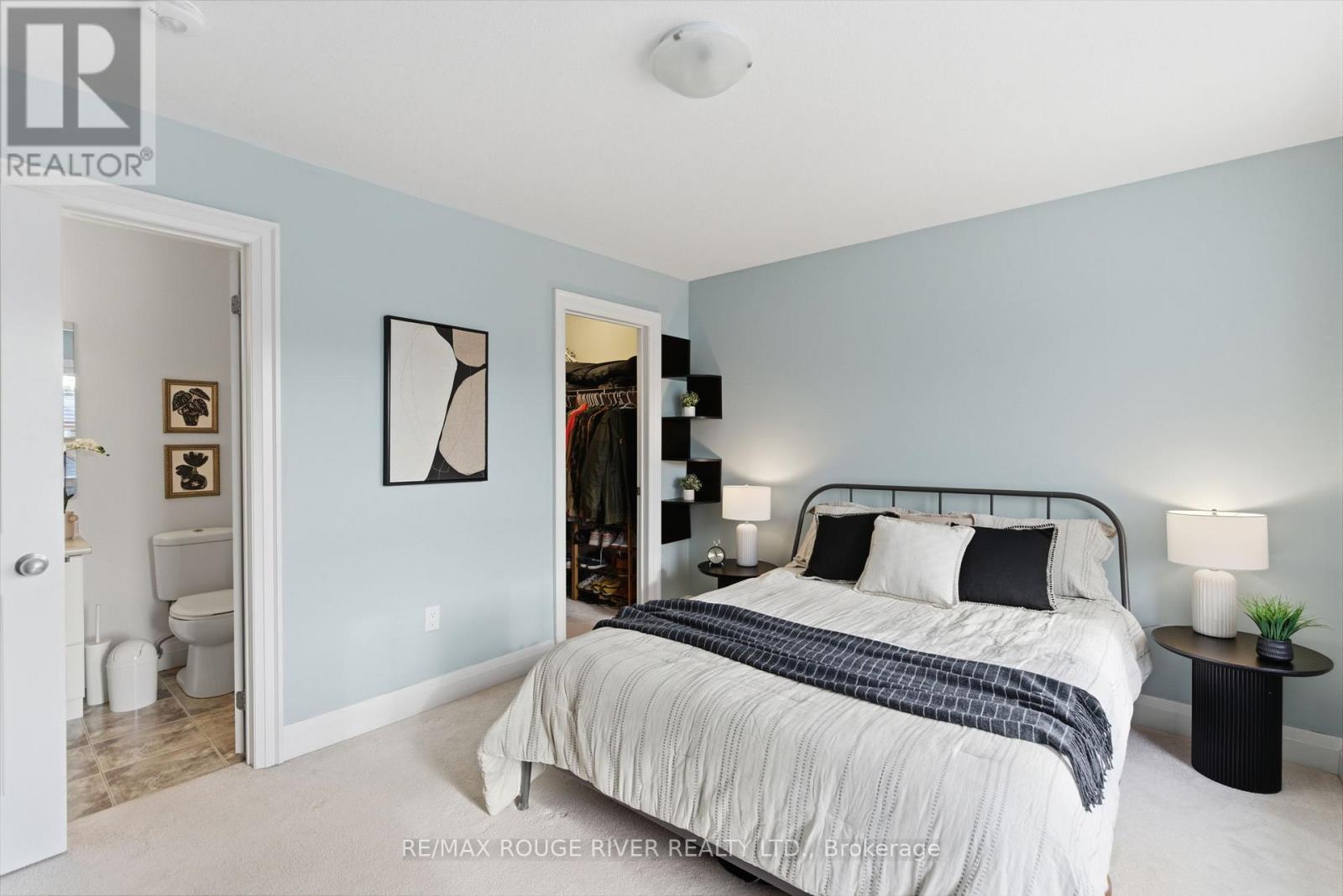 201 VARCOE ROAD, Clarington (Courtice), Ontario, L1E0J1 — Photo 2