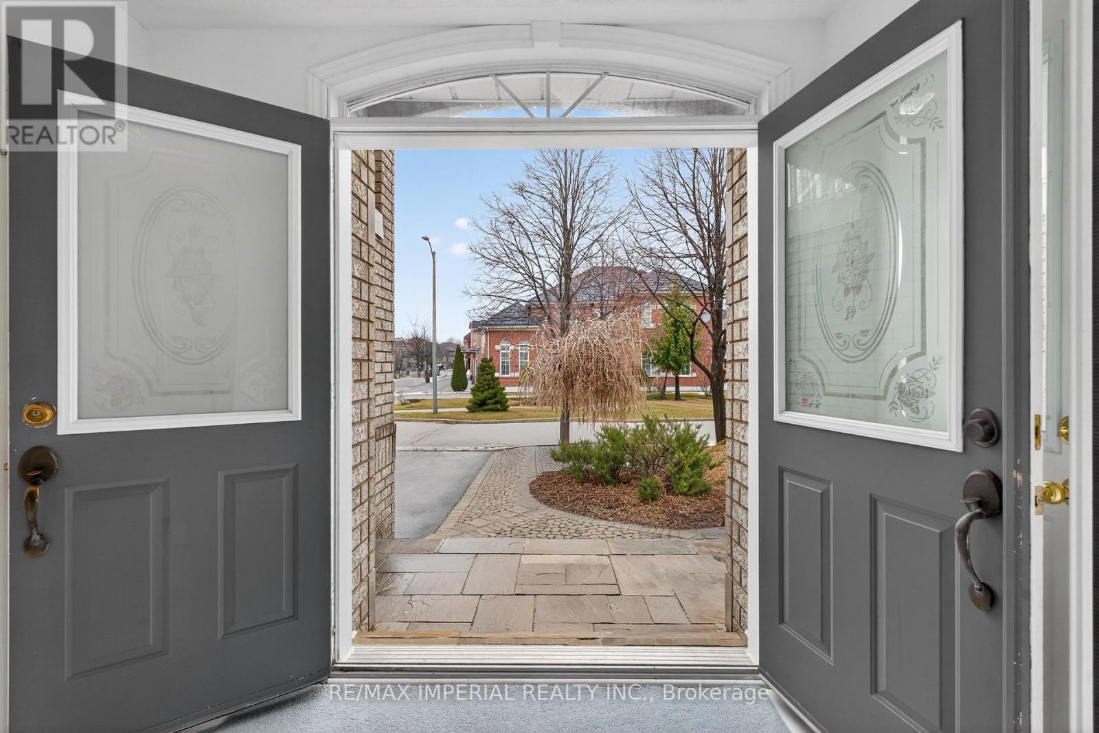 103 FERDINAND AVENUE, Vaughan (Vellore Village), Ontario, L6A3H6 — Photo 5