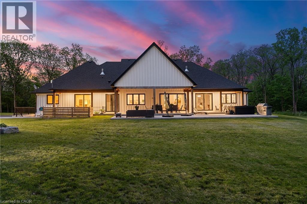 11 COCKSHUTT Road, Brantford, Ontario, N3T5L6 — Photo 4