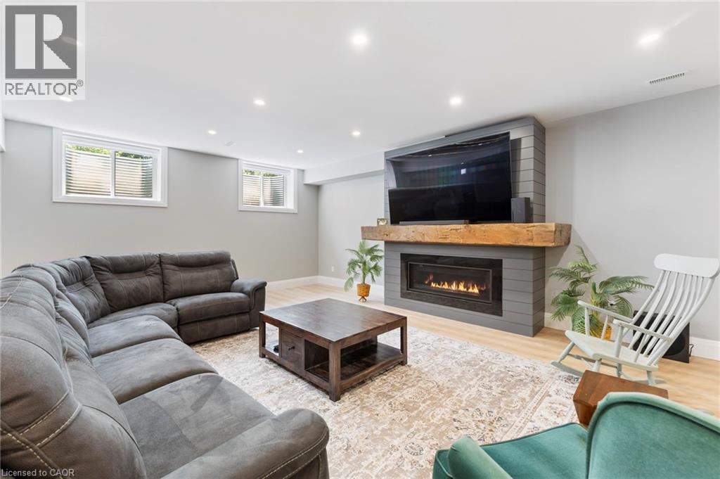 11 COCKSHUTT Road, Brantford, Ontario, N3T5L6 — Photo 5