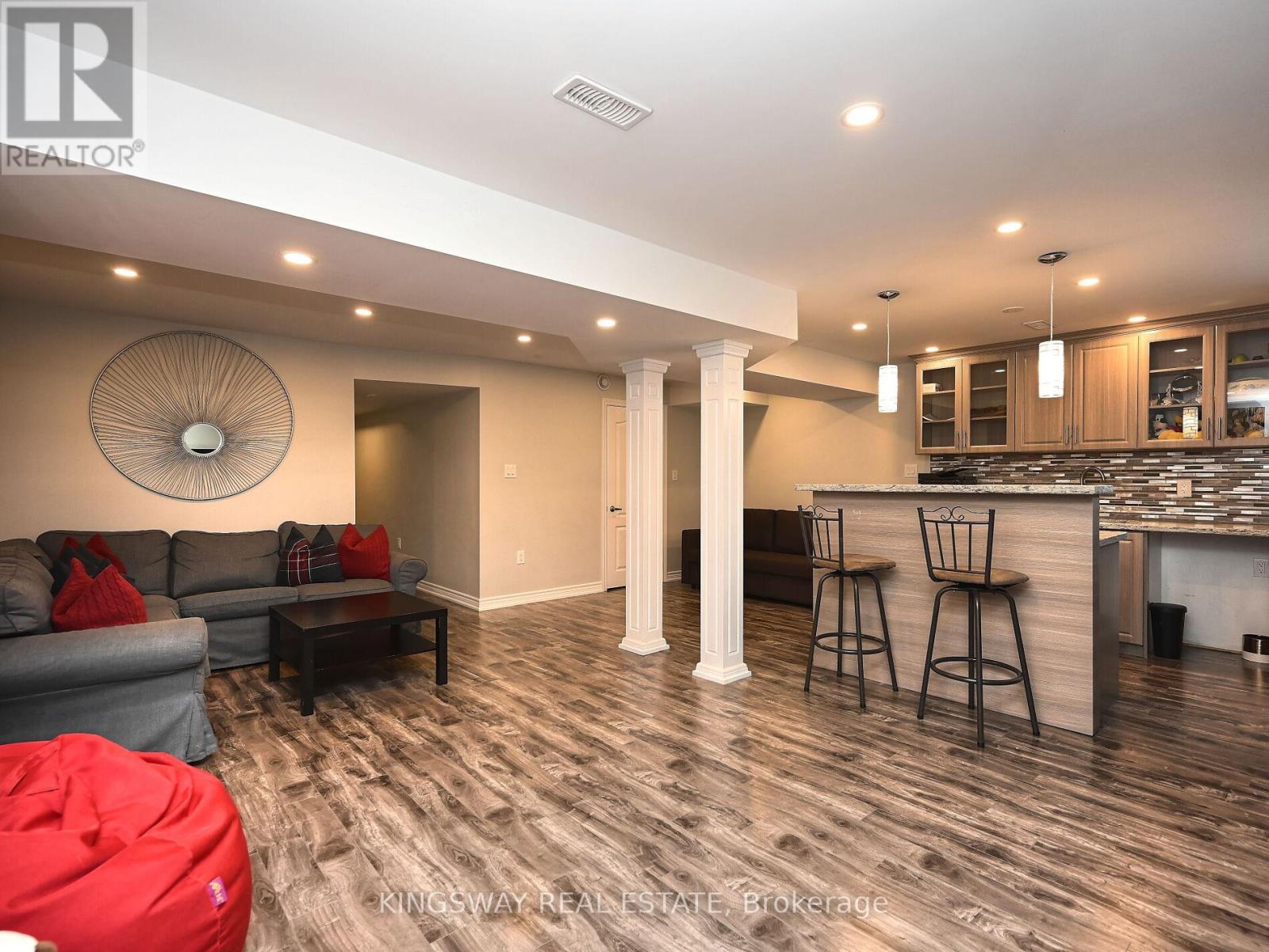 620 LANGHOLM STREET, Milton (CO Coates), Ontario, L9T8Z8 — Photo 3