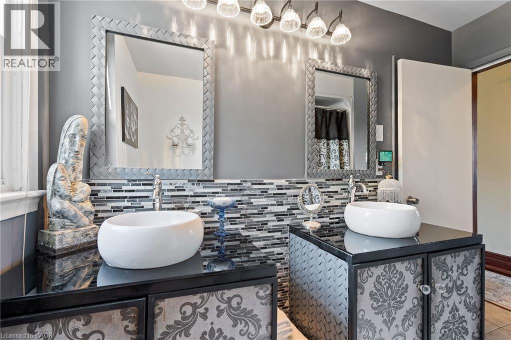 2 CARLETON Street N, Thorold, Ontario, L2V2A3 — Photo 15