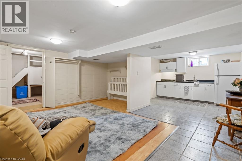 2 CARLETON Street N, Thorold, Ontario, L2V2A3 — Photo 5