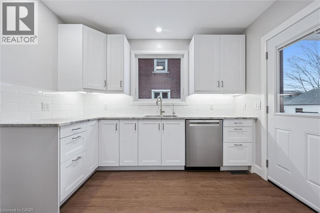 317 FREDERICK Street, Kitchener, Ontario, N2H2N8 — Photo 9