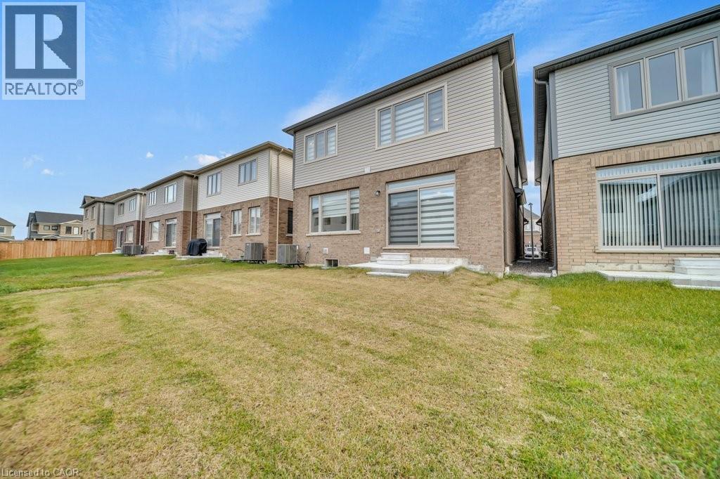 285 BROADACRE Drive, Kitchener, Ontario, N2R0S6 — Photo 10