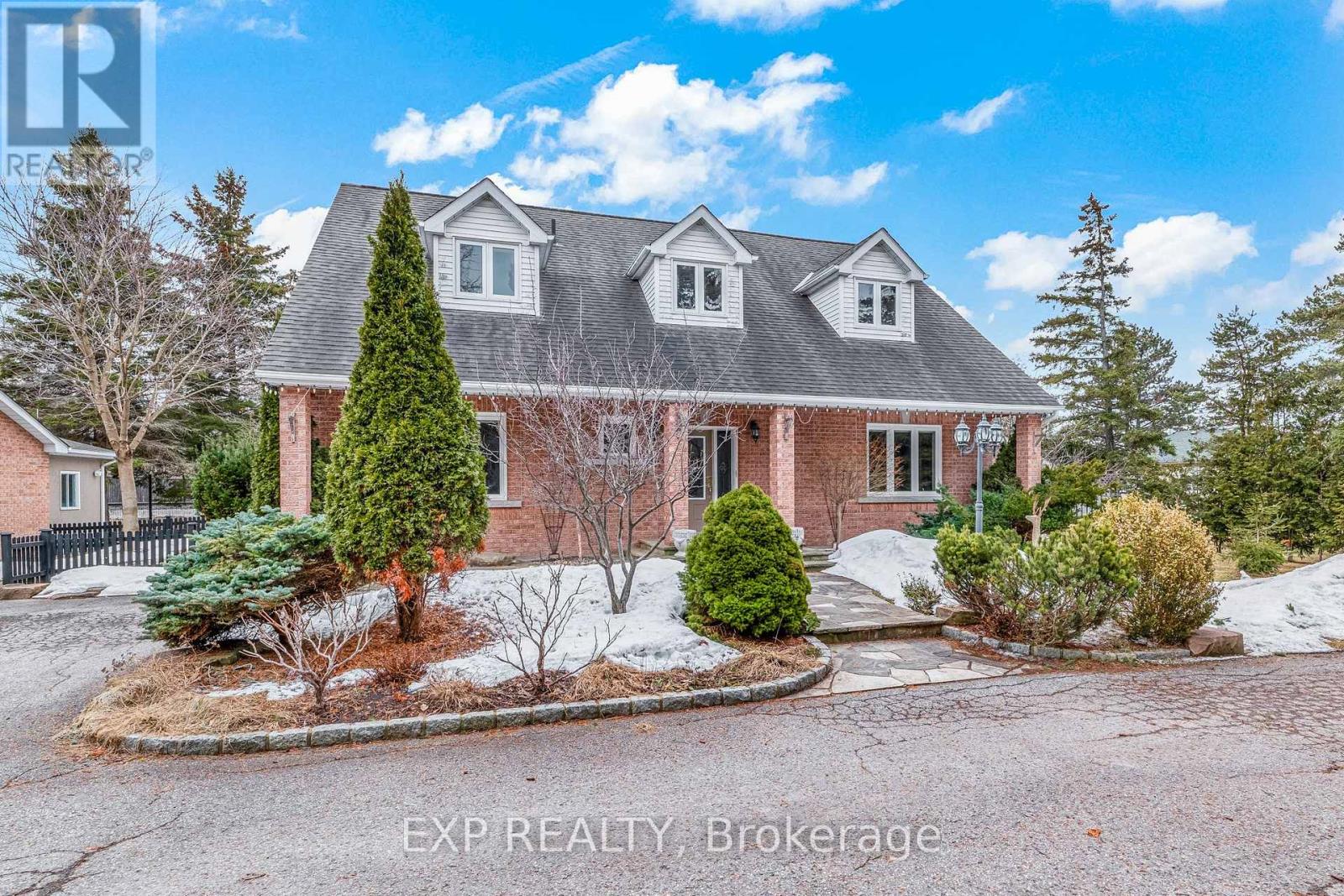 925 15TH SIDE ROAD, King, Ontario, L7B1K5 — Photo 3