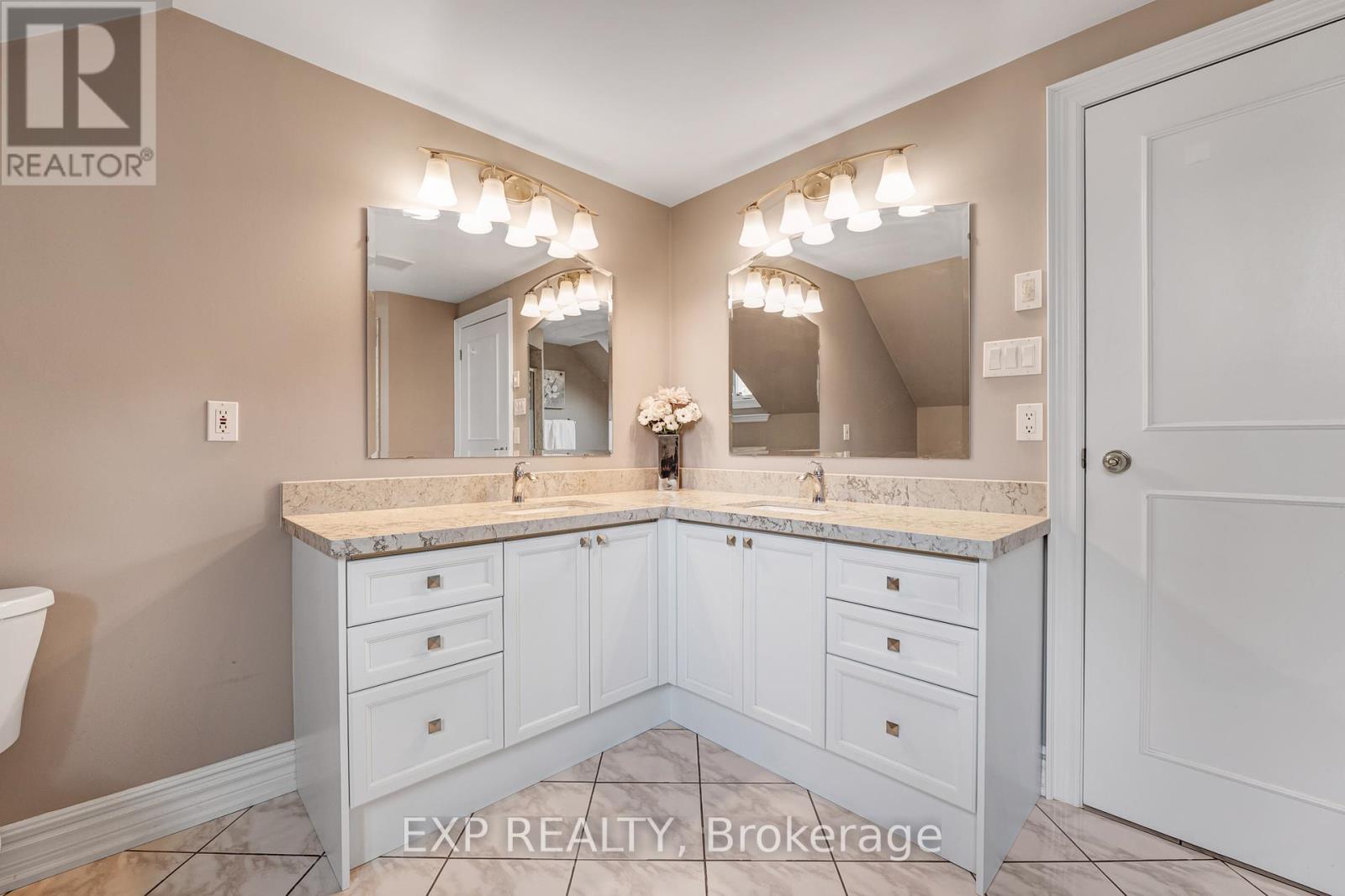 925 15TH SIDE ROAD, King, Ontario, L7B1K5 — Photo 32