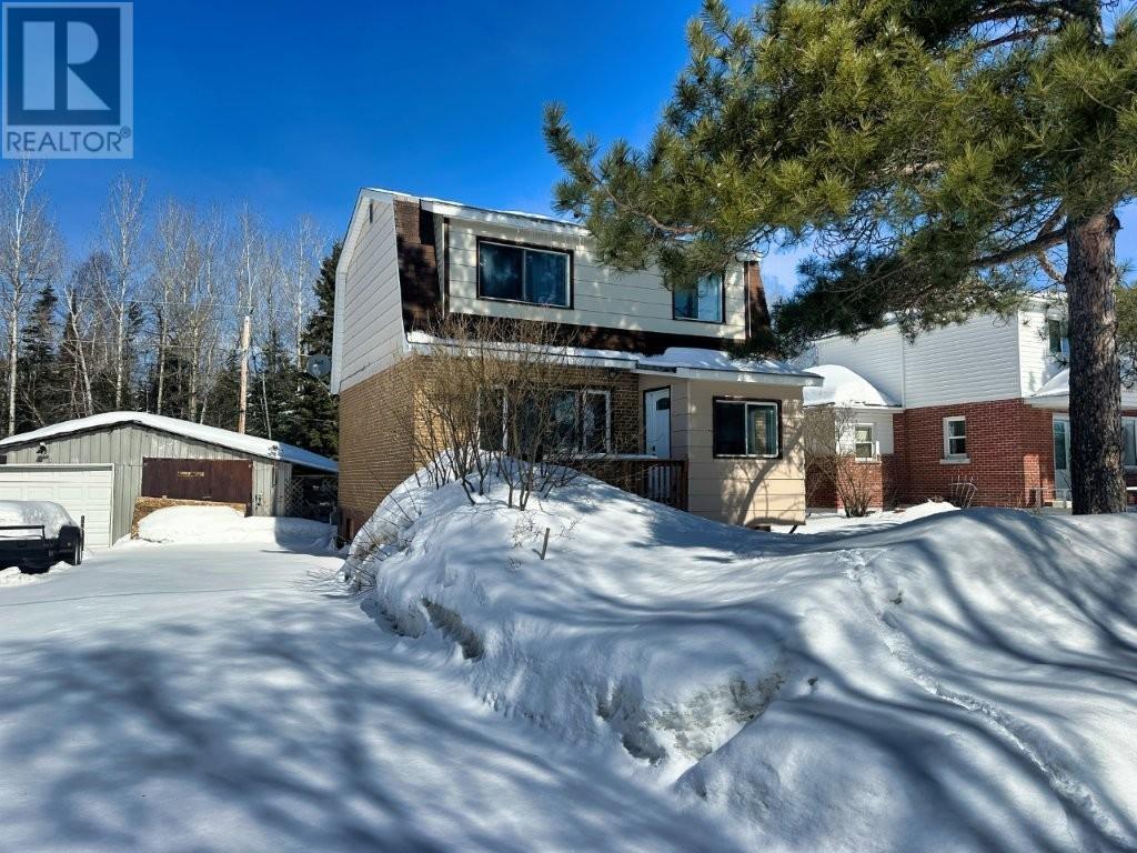 101 Brompton RD, Red Rock, Ontario, P0T2P0 — Photo 2