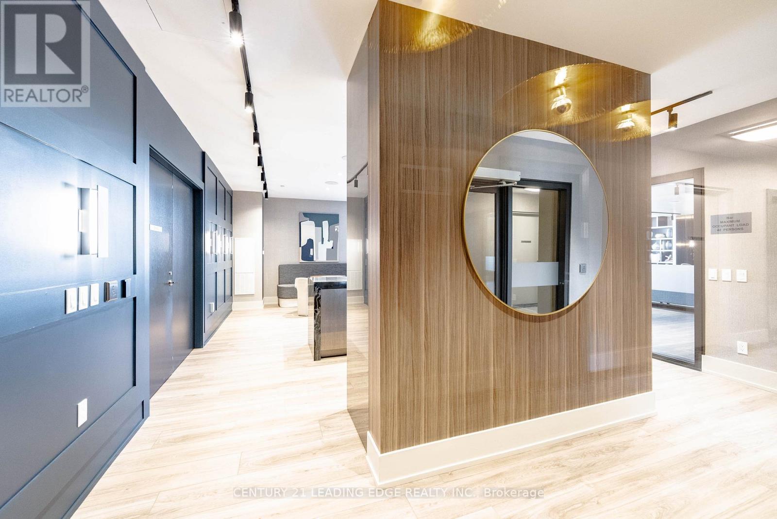 1708 - 286 MAIN STREET, Toronto (East End-Danforth), Ontario, M4C4X4 — Photo 2