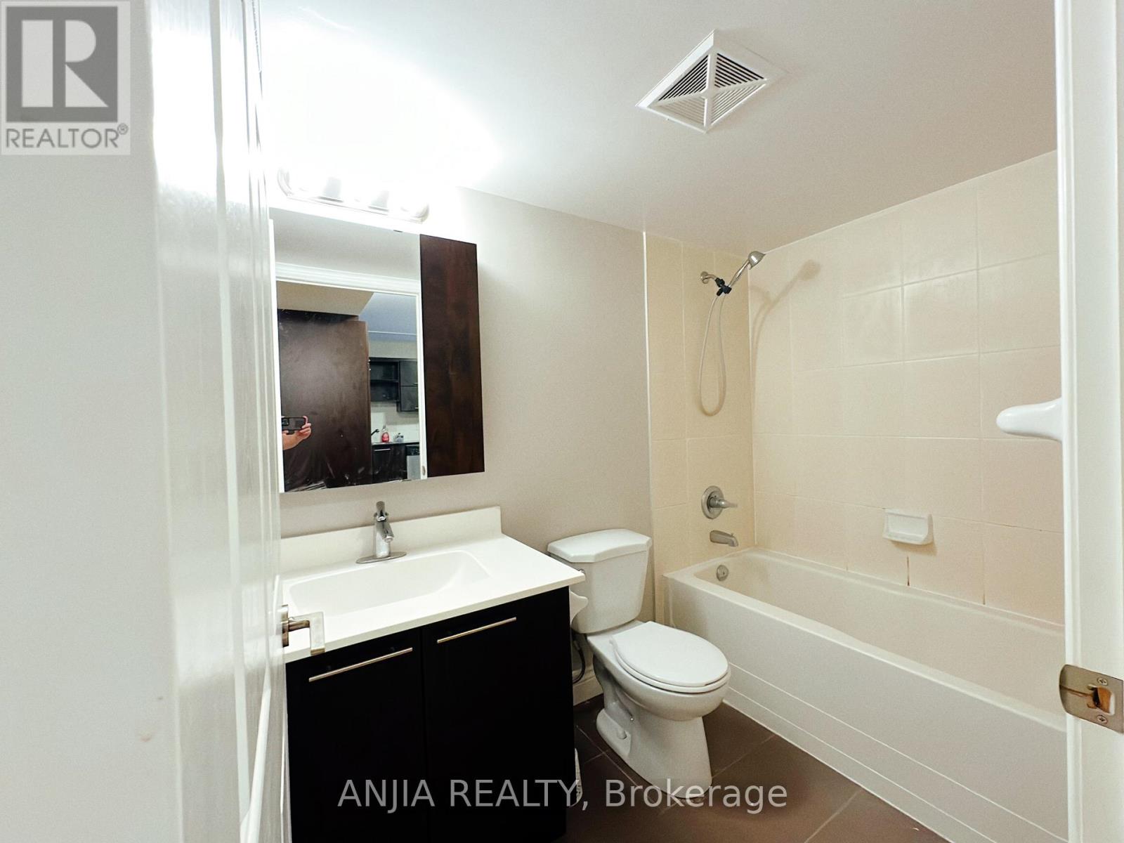 219A - 39 GALLERIA PARKWAY, Markham (Commerce Valley), Ontario, L3T0A6 — Photo 11