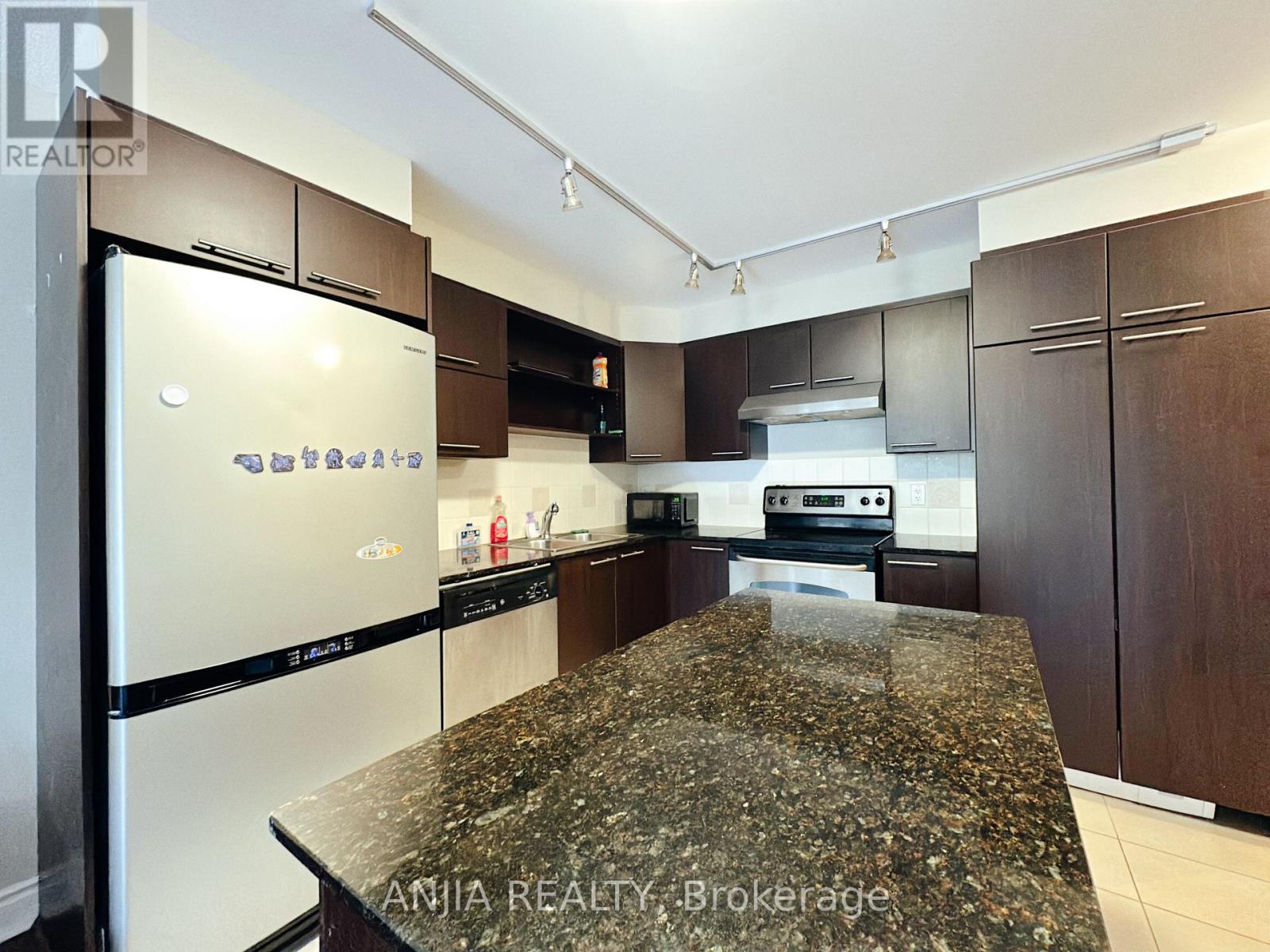 219A - 39 GALLERIA PARKWAY, Markham (Commerce Valley), Ontario, L3T0A6 — Photo 2