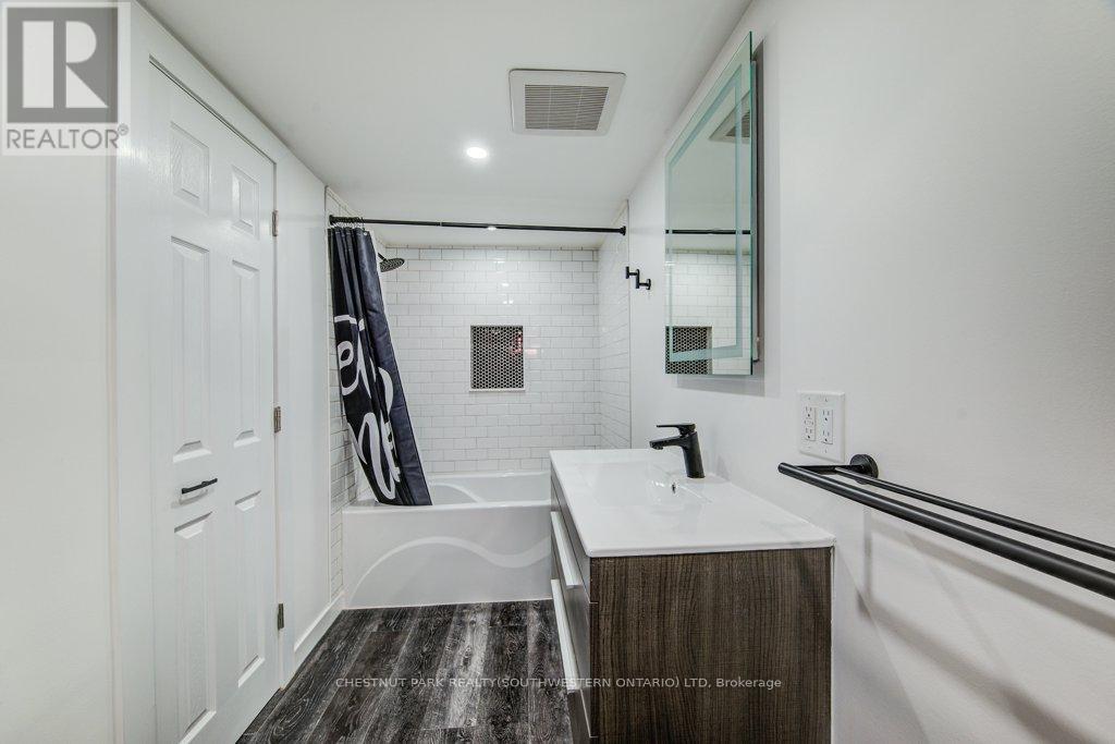 88 WOODHAVEN ROAD, Kitchener, Ontario, N2C1V1 — Photo 10