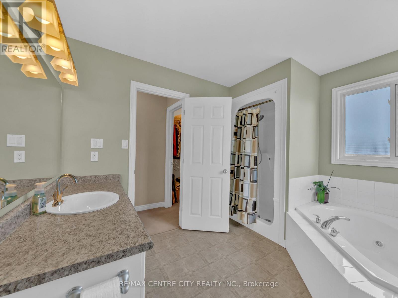 42137 MCBAIN LINE, Central Elgin, Ontario, N5P4R1 — Photo 18