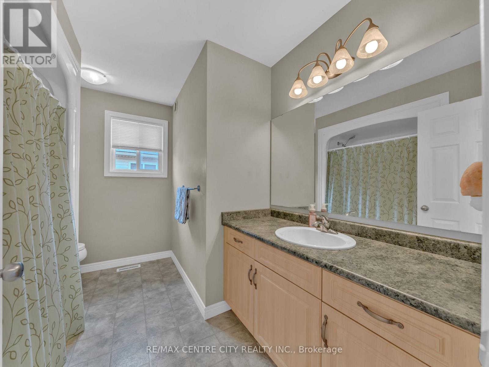 42137 MCBAIN LINE, Central Elgin, Ontario, N5P4R1 — Photo 27