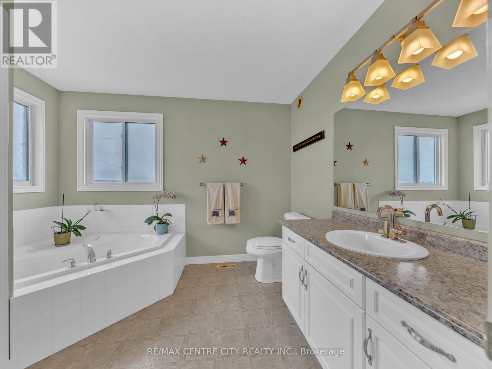 42137 MCBAIN LINE, Central Elgin, Ontario, N5P4R1 — Photo 42