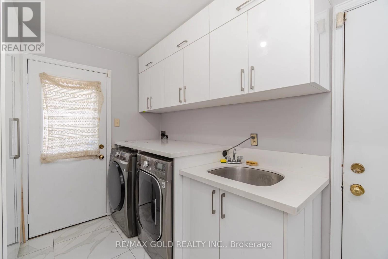 21 NOTTINGHAM CRESCENT, Brampton (Westgate), Ontario, L6S4G3 — Photo 8