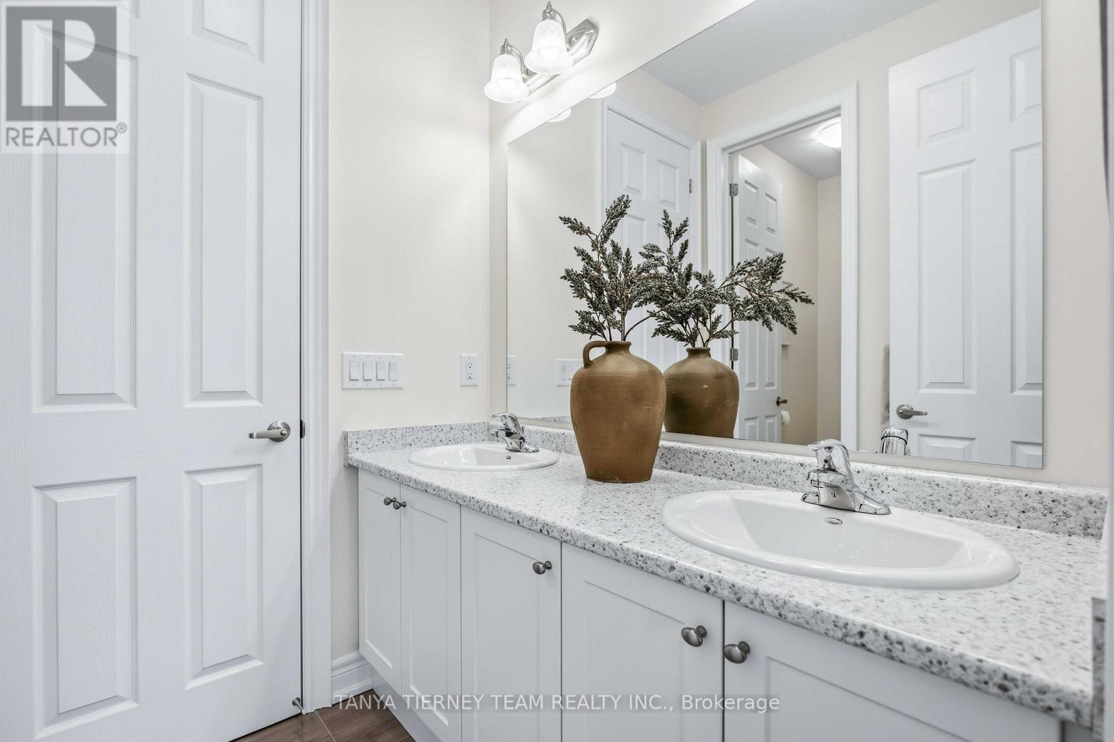 17 PENNINE DRIVE, Whitby, Ontario, L1P0C3 — Photo 25