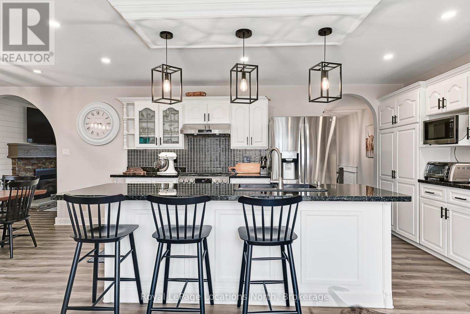 15 BLACKBURN AVENUE, Clearview (Nottawa), Ontario, L0M1P0 — Photo 11