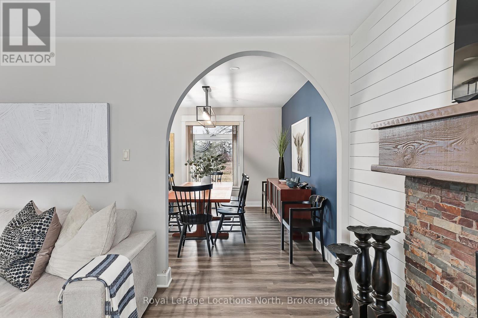 15 BLACKBURN AVENUE, Clearview (Nottawa), Ontario, L0M1P0 — Photo 6