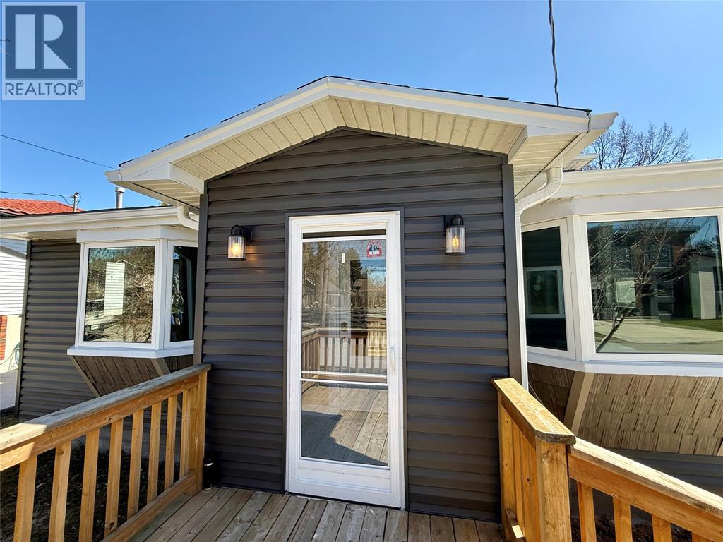 1962 Franklin AVENUE, Sarnia, Ontario, N0N1C0 — Photo 3