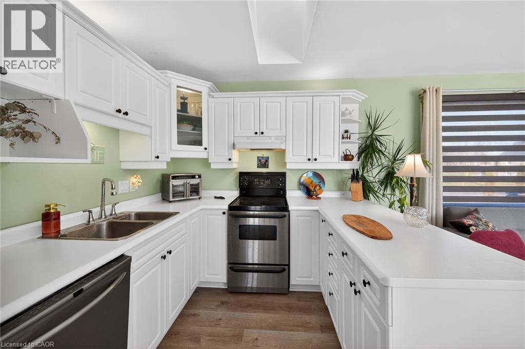 16 WILCOX Drive, Peacock Point, Ontario, N0A1L0 — Photo 10