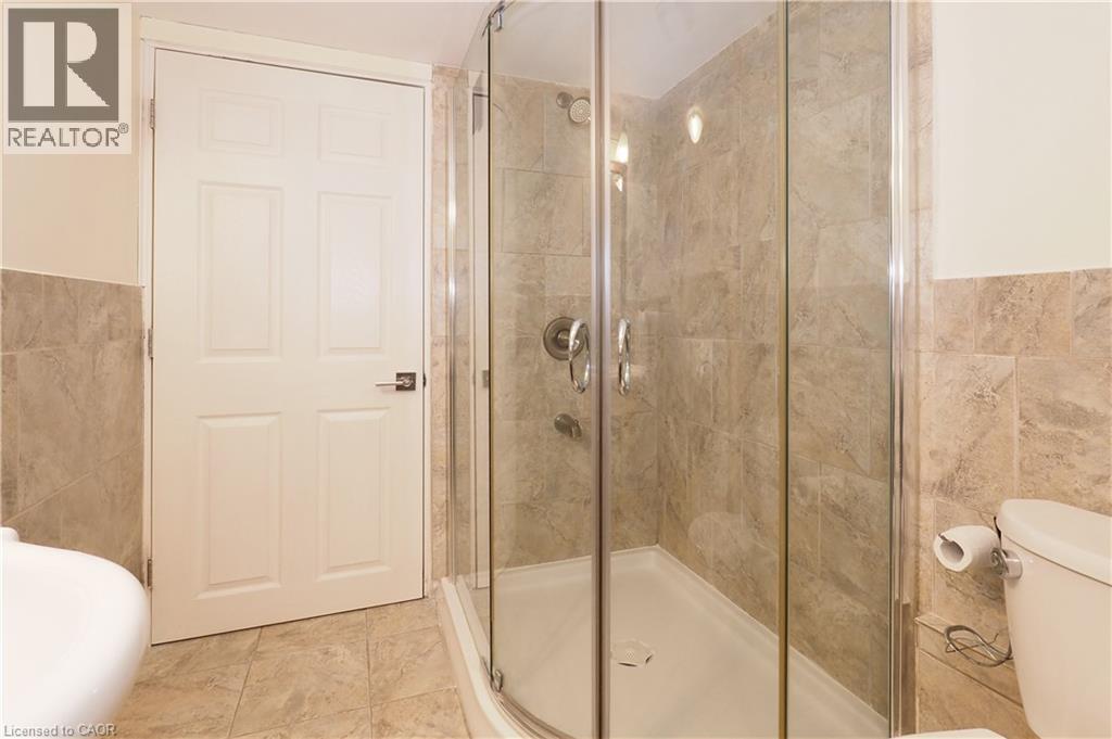 75 DONNENWERTH Drive, Kitchener, Ontario, N2E3W6 — Photo 14