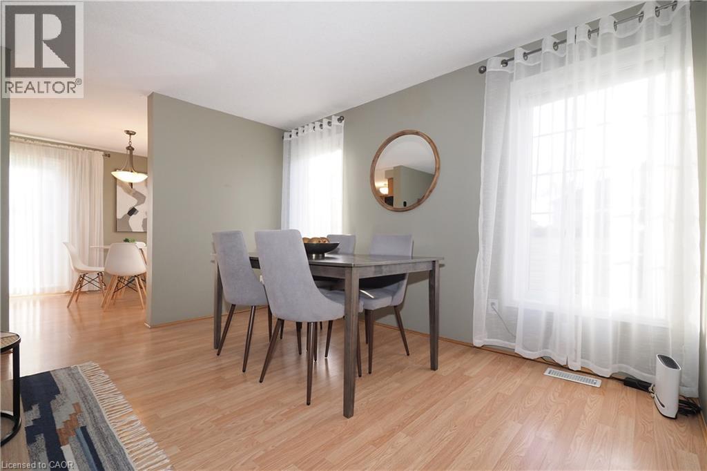 75 DONNENWERTH Drive, Kitchener, Ontario, N2E3W6 — Photo 3