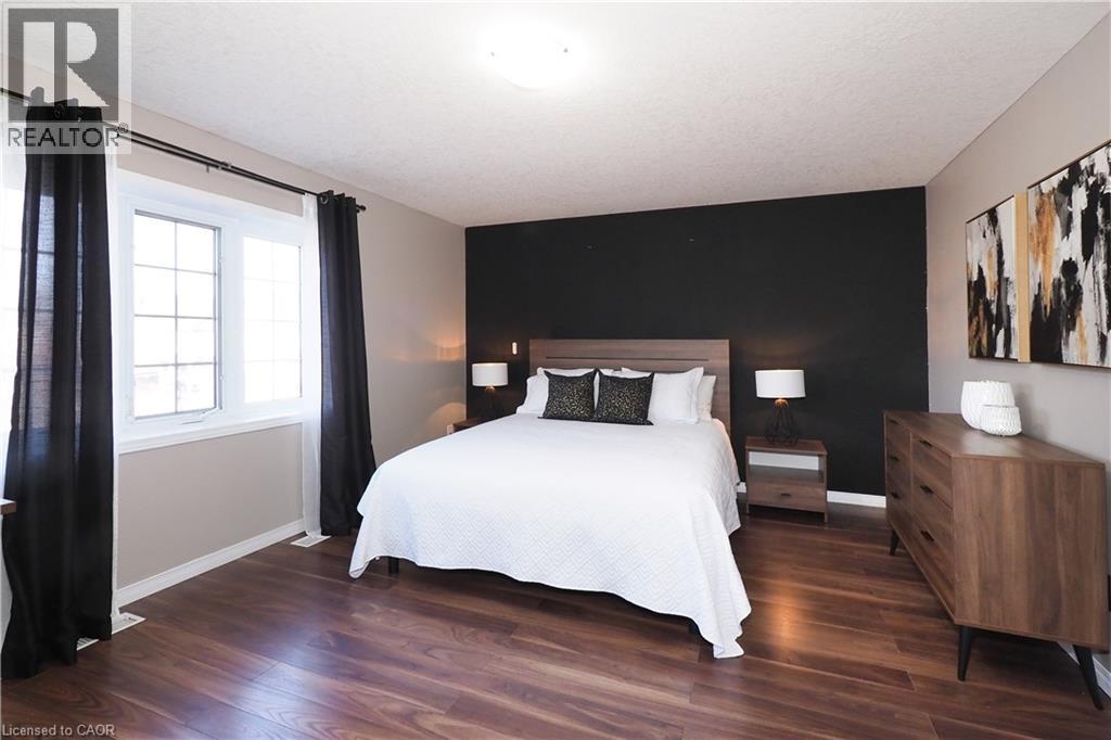 75 DONNENWERTH Drive, Kitchener, Ontario, N2E3W6 — Photo 6