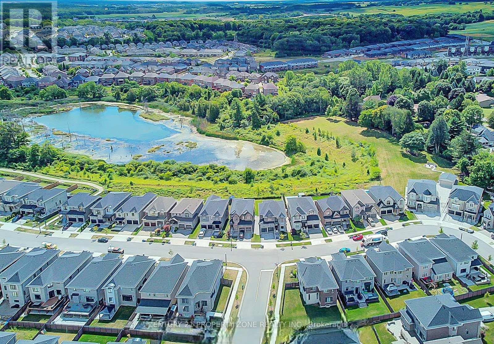 20 HOLLYBROOK TRAIL, Kitchener, Ontario, N2R0M4 — Photo 2