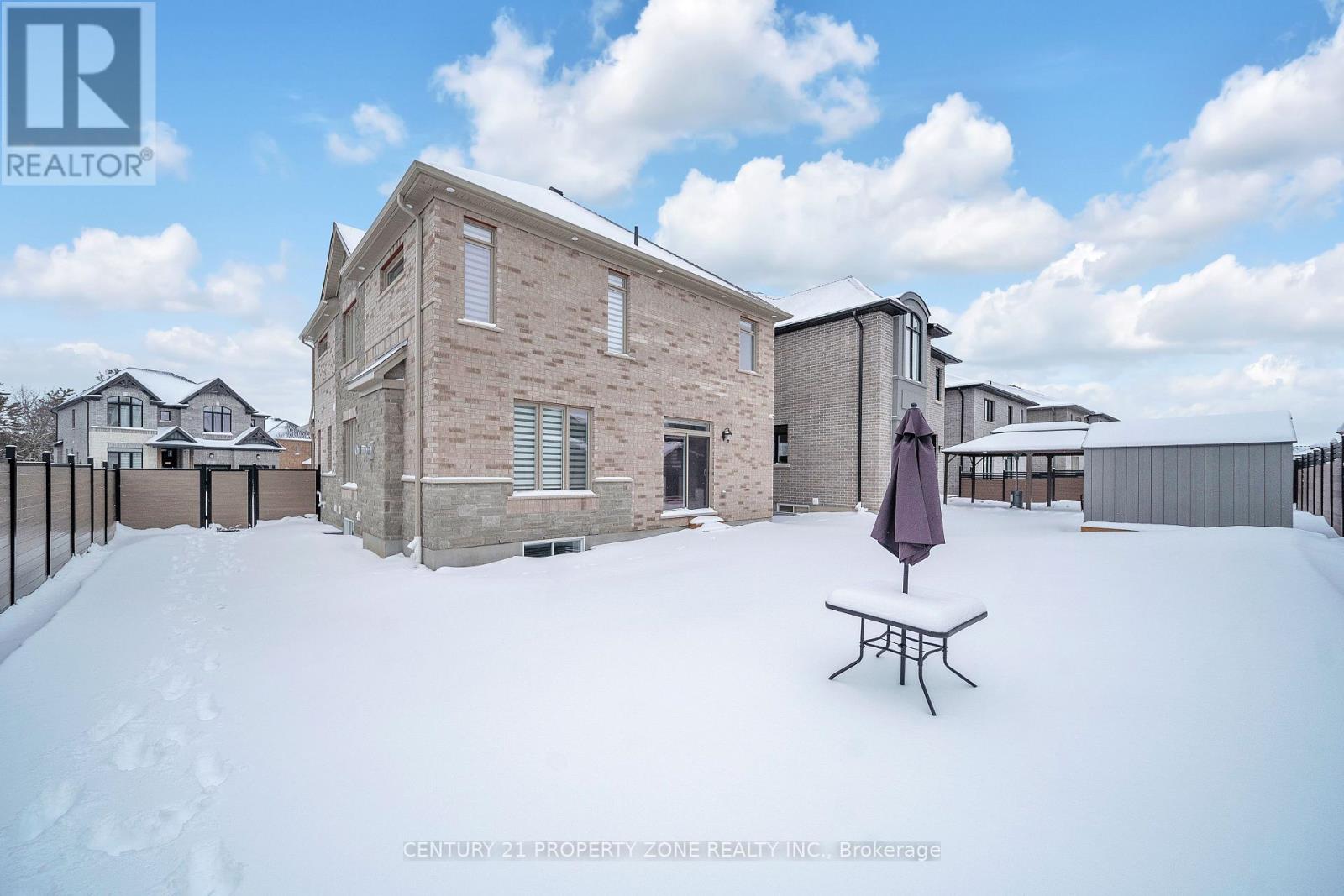 20 HOLLYBROOK TRAIL, Kitchener, Ontario, N2R0M4 — Photo 3