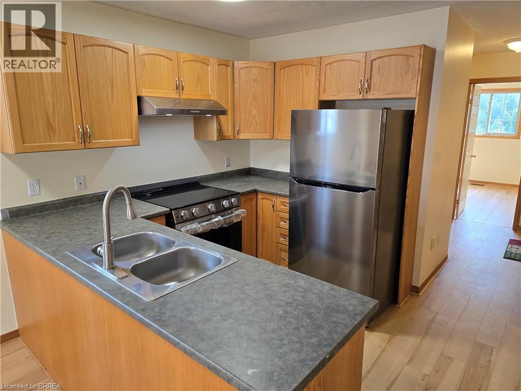 25D GRIFFITHS Drive, Paris, Ontario, N3L4B7 — Photo 10