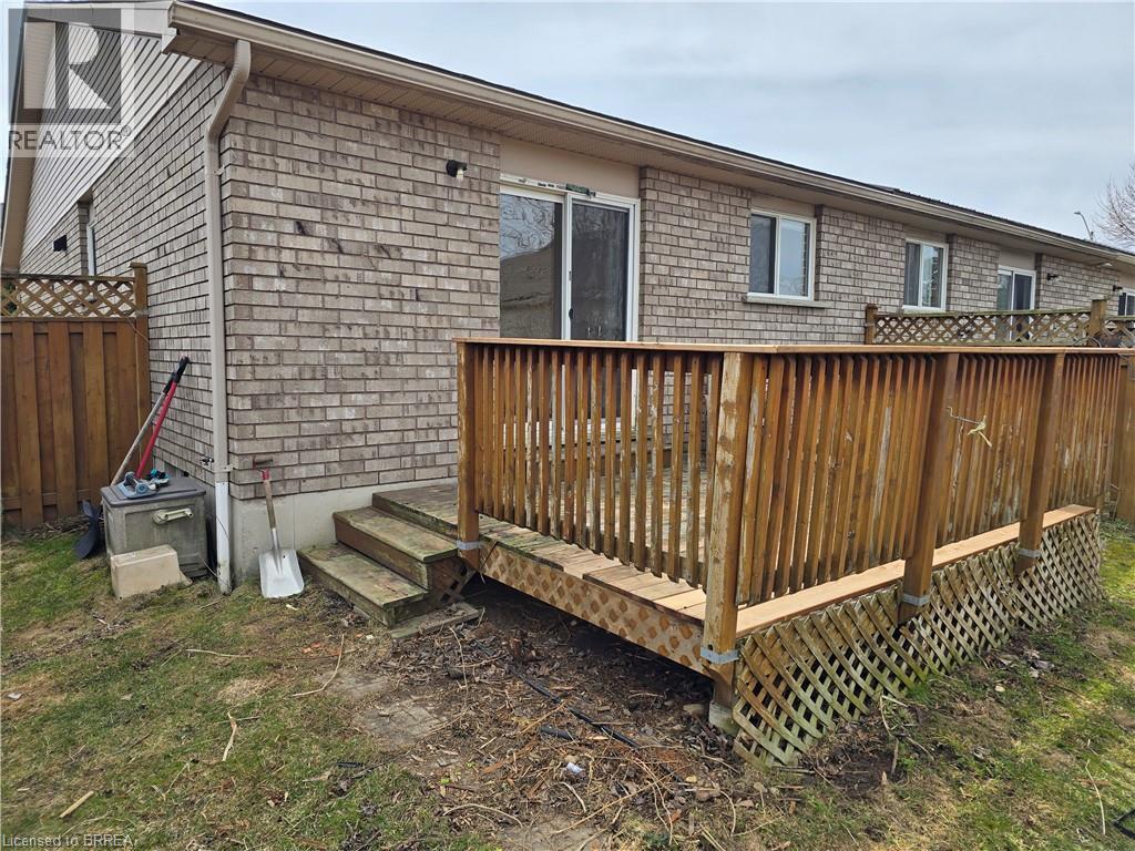 25D GRIFFITHS Drive, Paris, Ontario, N3L4B7 — Photo 4