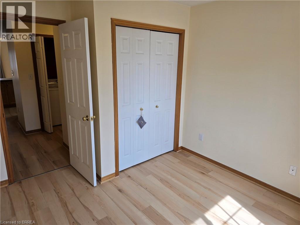 25D GRIFFITHS Drive, Paris, Ontario, N3L4B7 — Photo 6