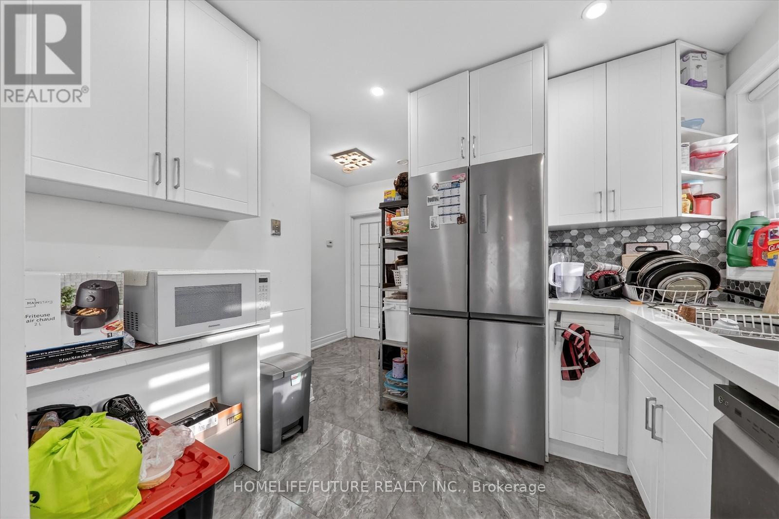 21 ASPENDALE DRIVE, Toronto (Bendale), Ontario, M1P4J7 — Photo 10