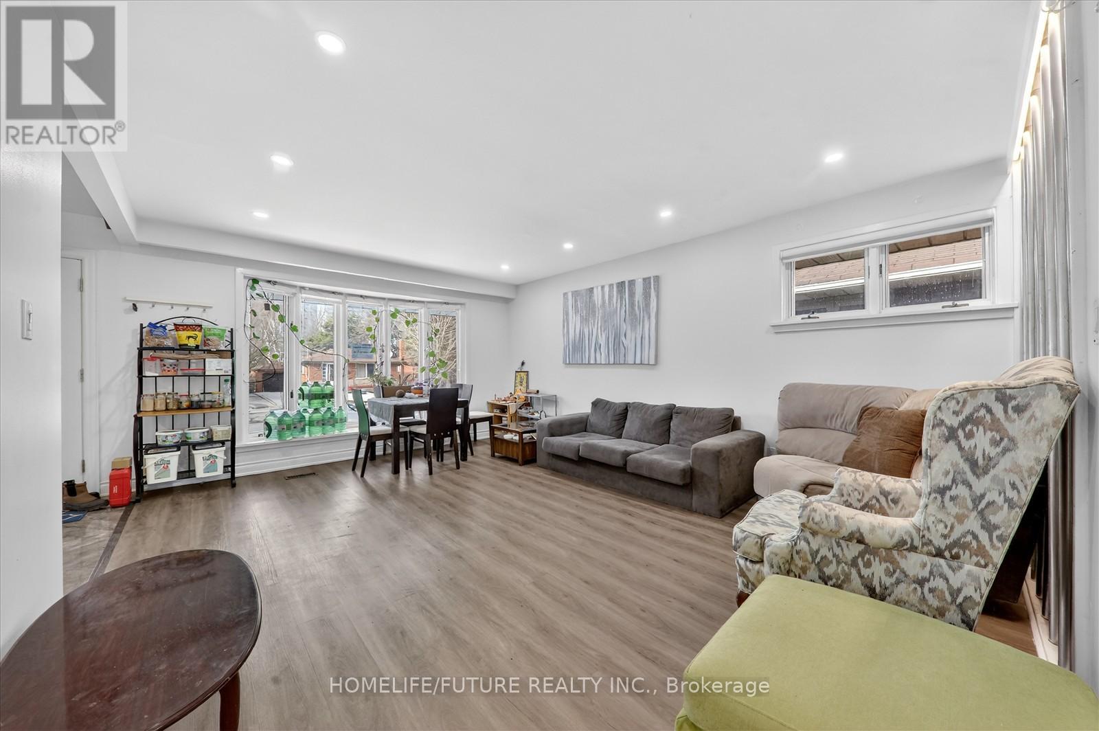 21 ASPENDALE DRIVE, Toronto (Bendale), Ontario, M1P4J7 — Photo 7