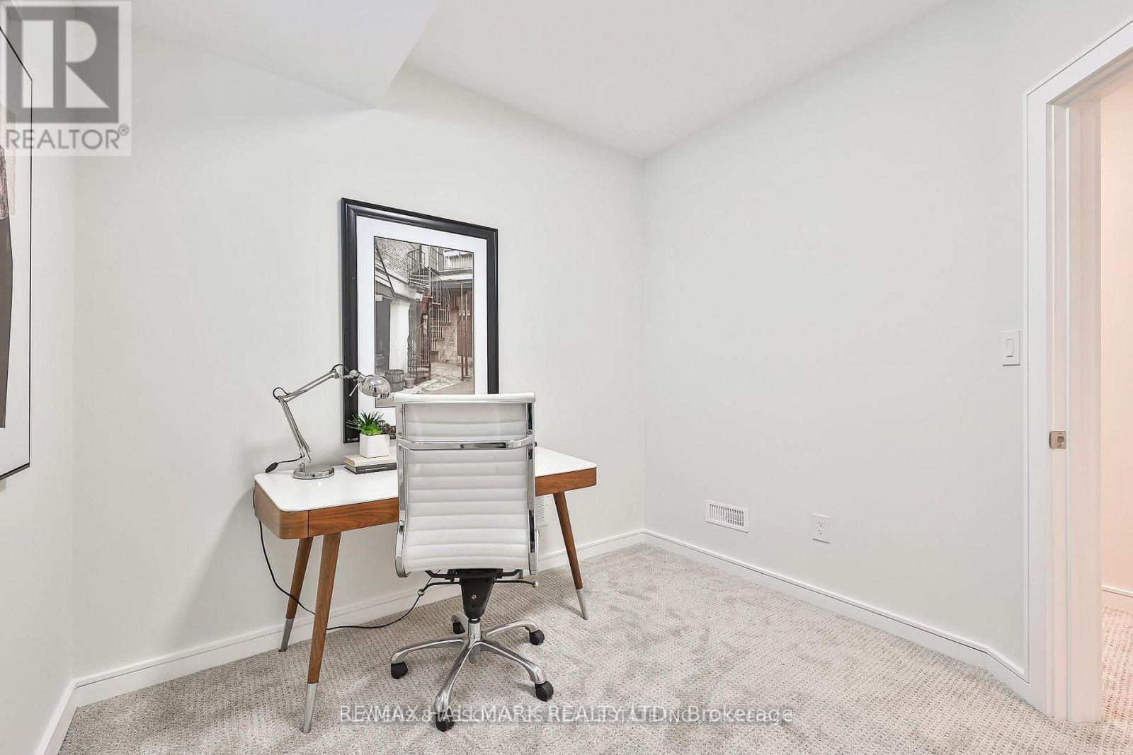 3B LINTON AVENUE, Toronto (Birchcliffe-Cliffside), Ontario, M1N1W5 — Photo 13