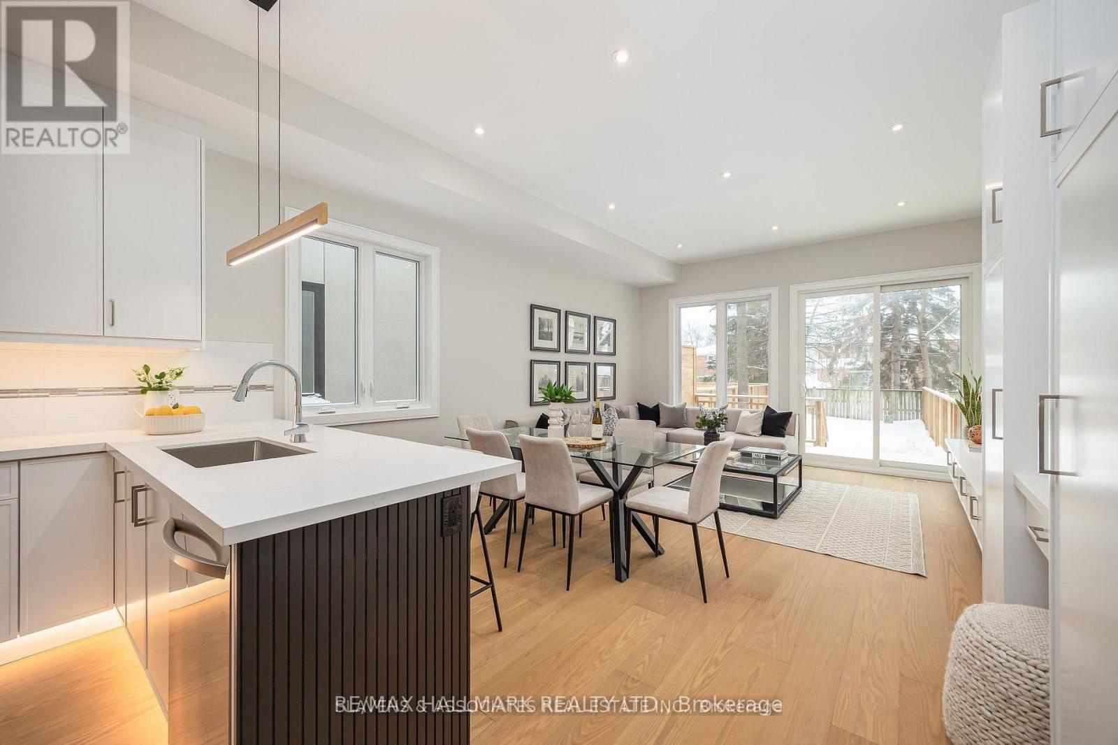 3B LINTON AVENUE, Toronto (Birchcliffe-Cliffside), Ontario, M1N1W5 — Photo 4