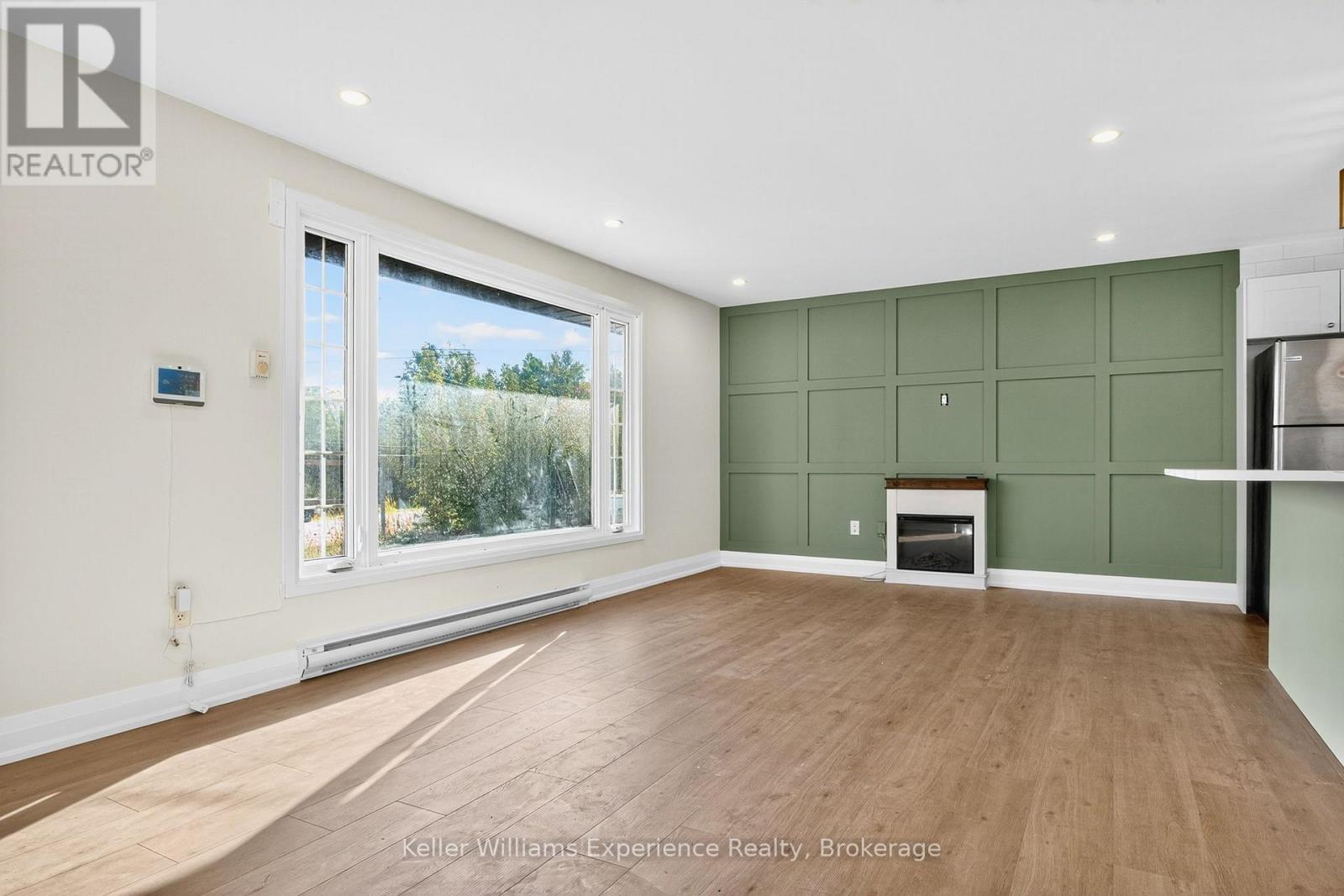 556 CHAMPLAIN ROAD, Tiny, Ontario, L9M0C2 — Photo 11