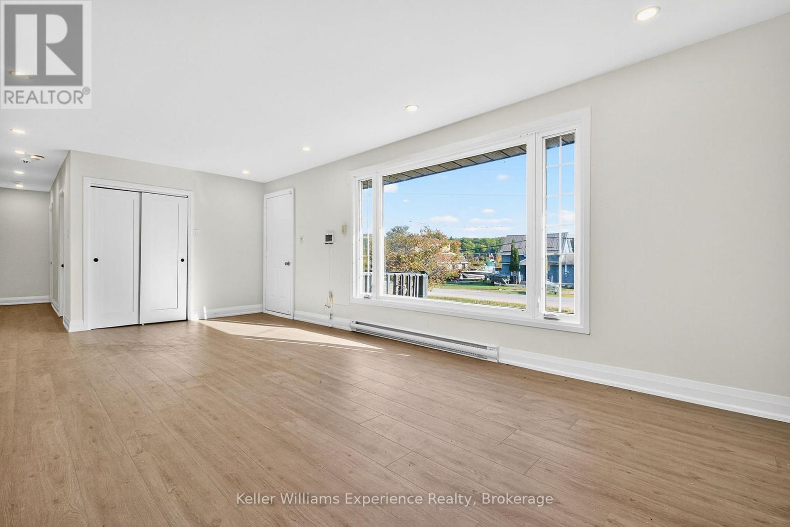 556 CHAMPLAIN ROAD, Tiny, Ontario, L9M0C2 — Photo 12