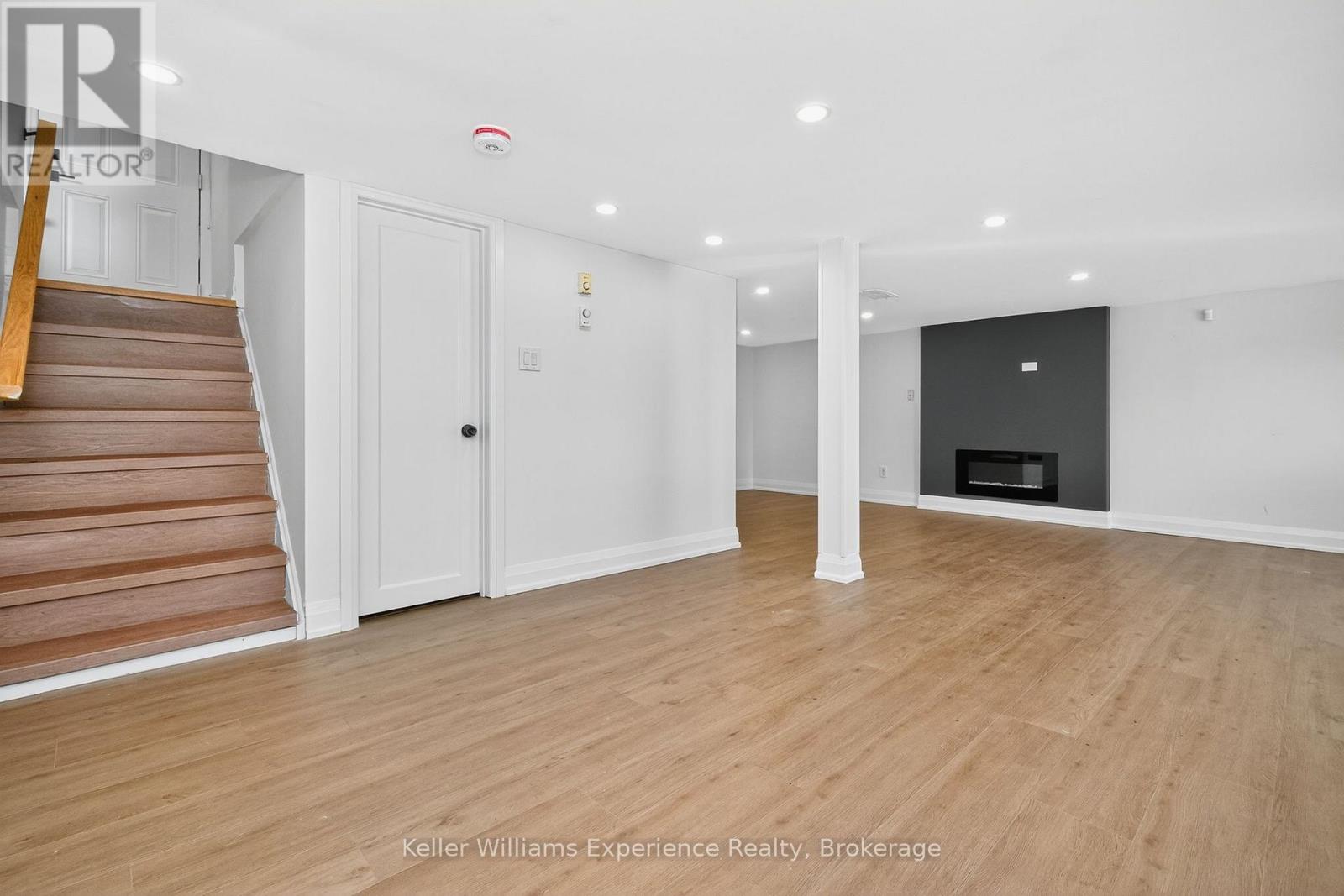 556 CHAMPLAIN ROAD, Tiny, Ontario, L9M0C2 — Photo 21