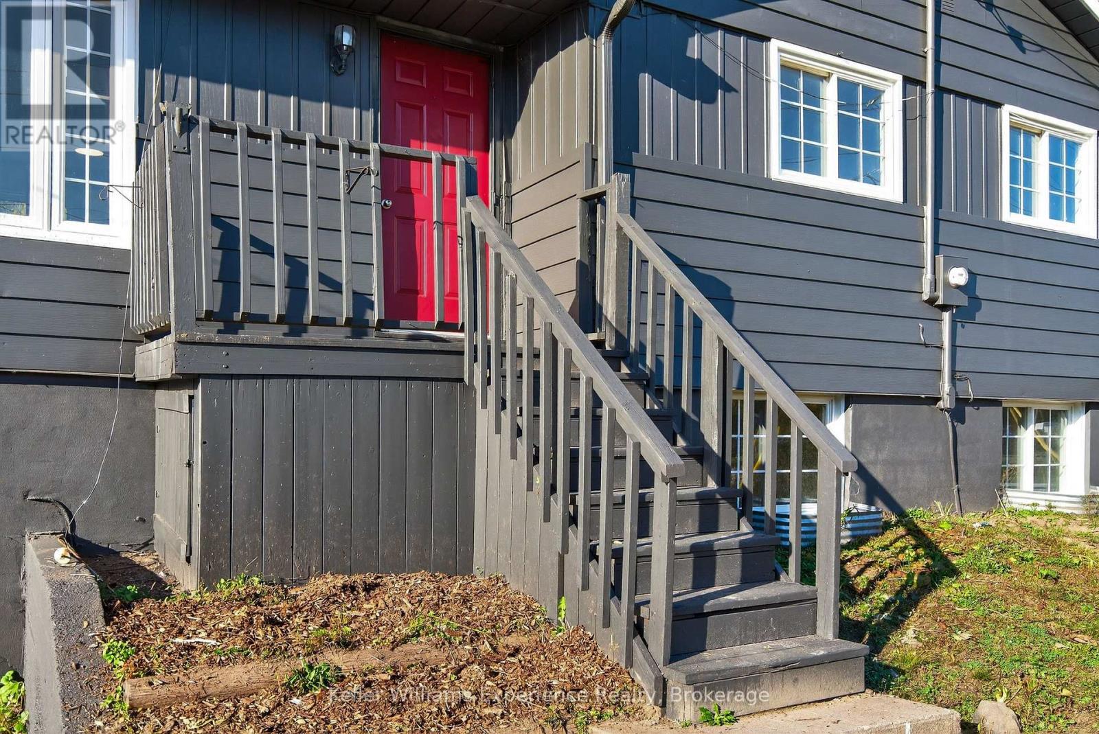 556 CHAMPLAIN ROAD, Tiny, Ontario, L9M0C2 — Photo 3