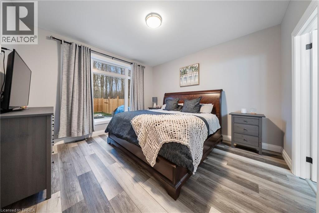 6 WINDYWOOD Lane, Norwich, Ontario, N0J1P0 — Photo 4
