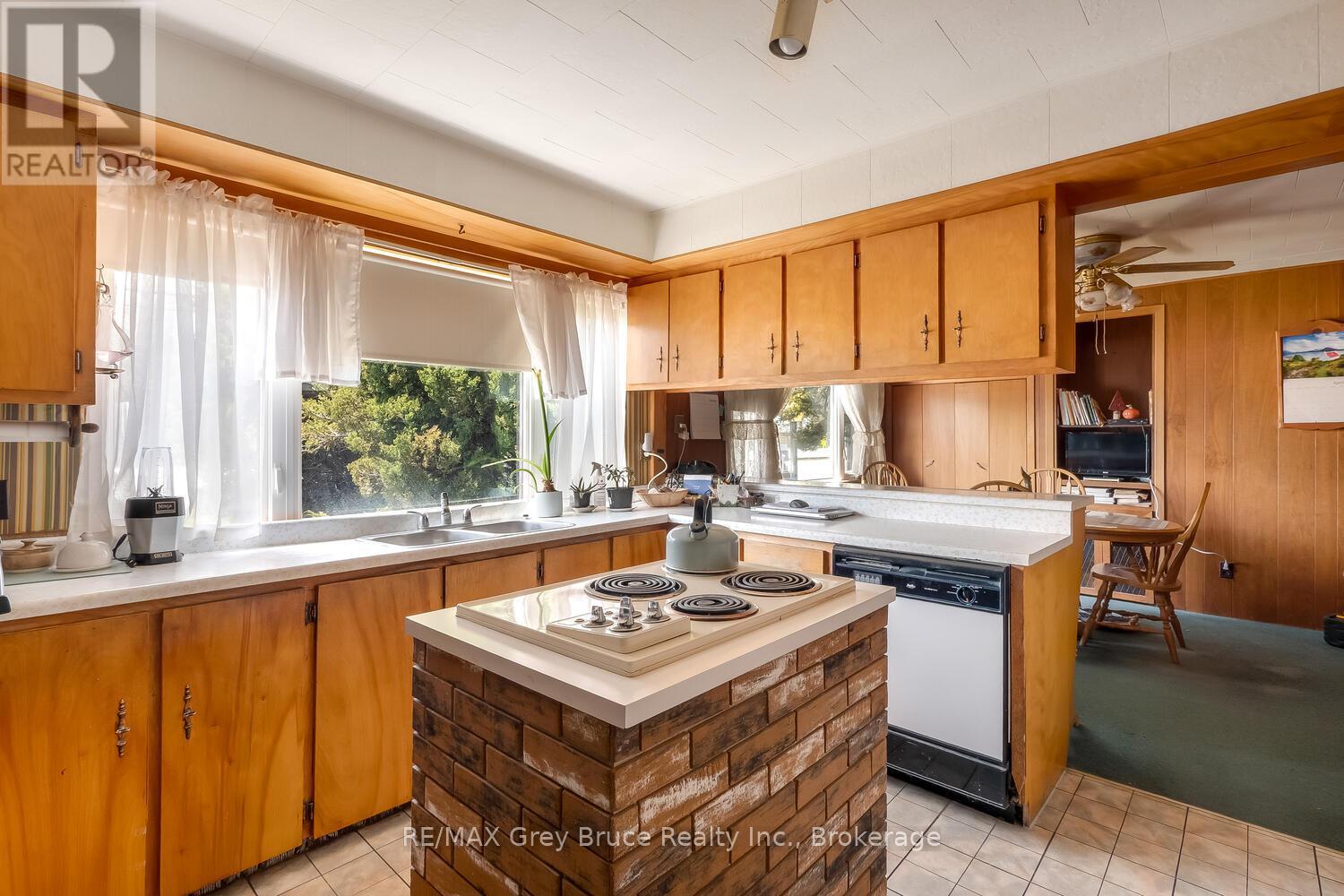 7382 HIGHWAY 6, Northern Bruce Peninsula, Ontario, N0H2R0 — Photo 23
