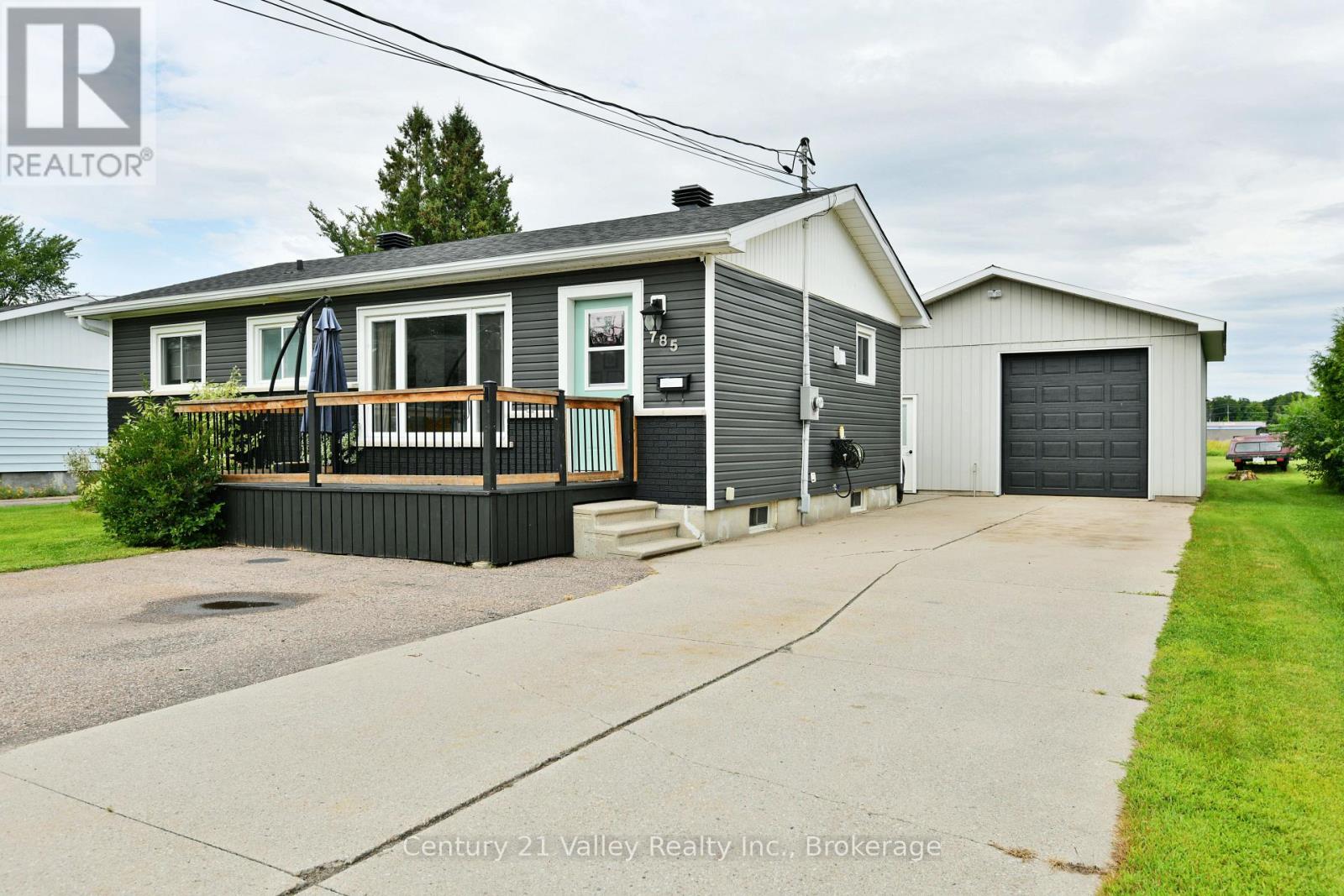 785 EIGHTH STREET, Renfrew, Ontario, K7V1B5 — Photo 2