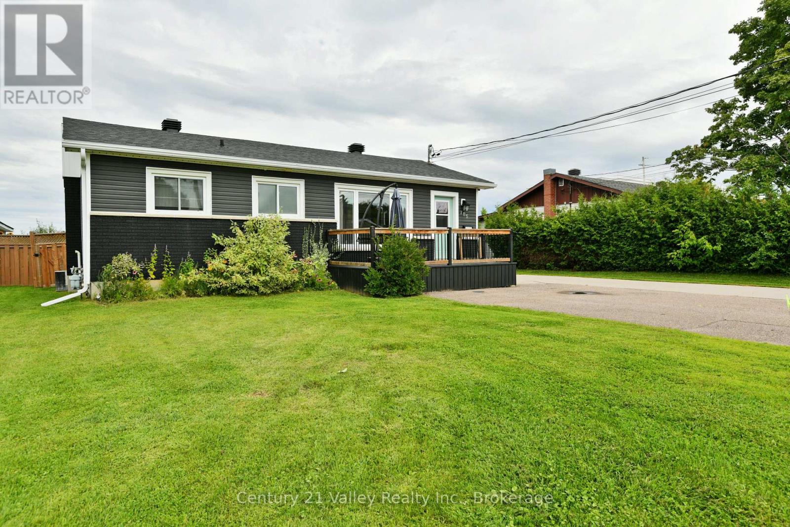 785 EIGHTH STREET, Renfrew, Ontario, K7V1B5 — Photo 3