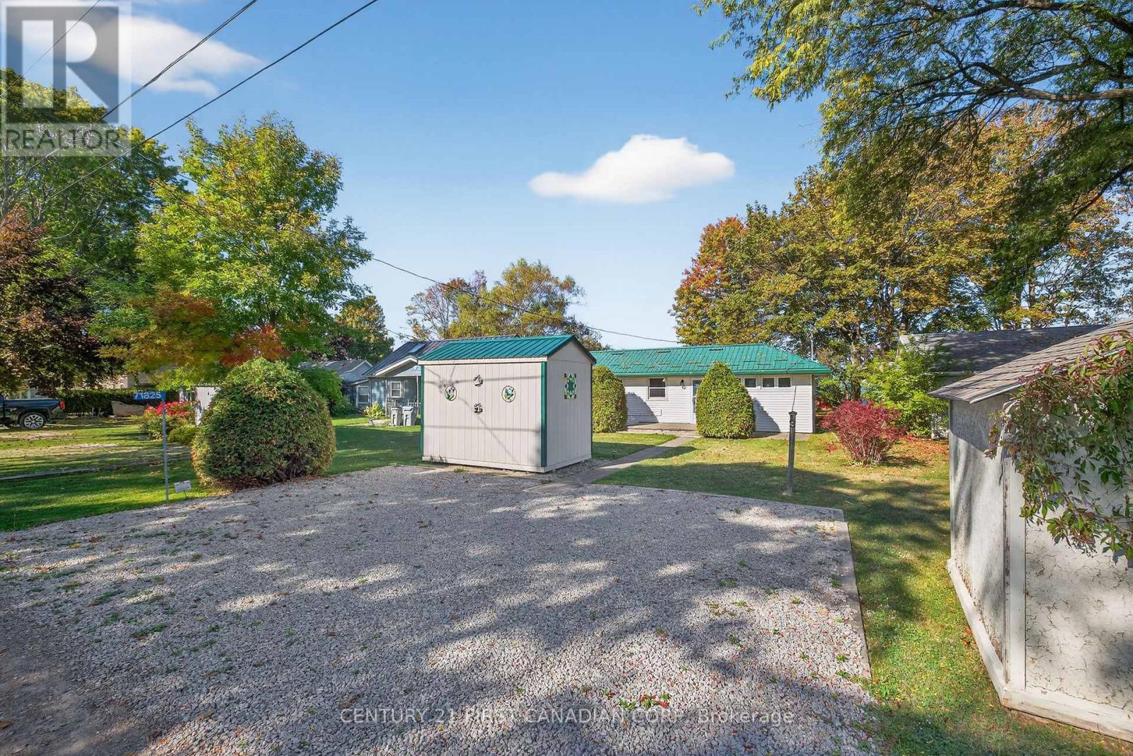 71825 SUNVIEW AVENUE, Bluewater (Hay), Ontario, N0M1N0 — Photo 3