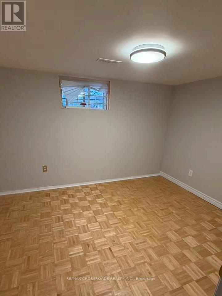 BSMT - 16 CROSLAND DRIVE, Toronto (Wexford-Maryvale), Ontario, M1R4M8 — Photo 4