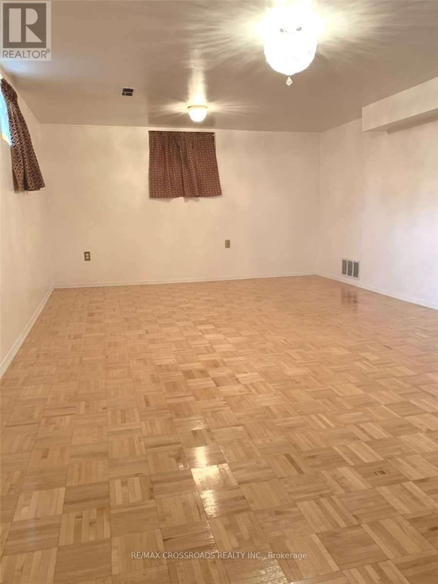 BSMT - 16 CROSLAND DRIVE, Toronto (Wexford-Maryvale), Ontario, M1R4M8 — Photo 6