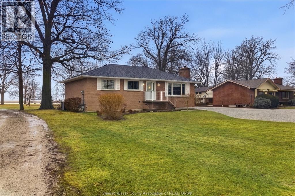 13132 WALKER Sideroad, Essex, Ontario, N8M2X6 — Photo 2