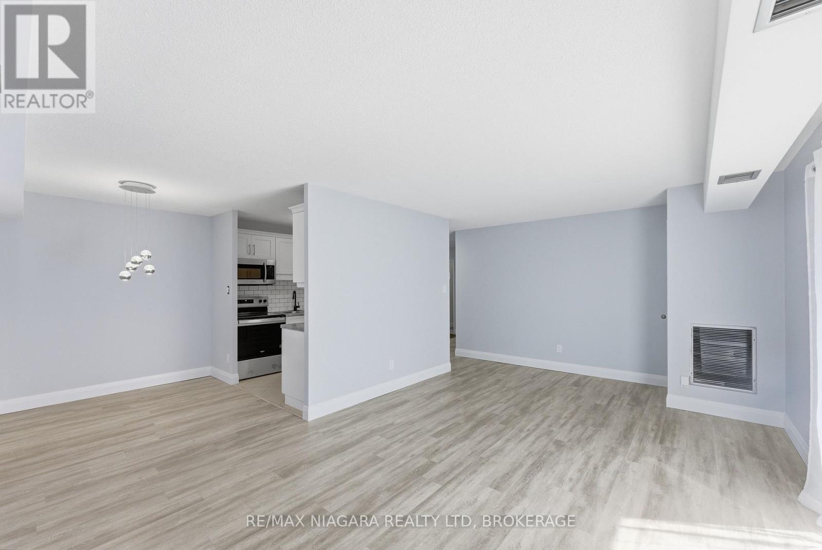 109 - 7 GALE CRESCENT, St. Catharines (E. Chester), Ontario, L2R7M8 — Photo 5